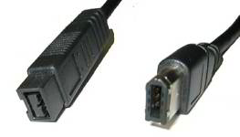 2 FireWire-Buchsen